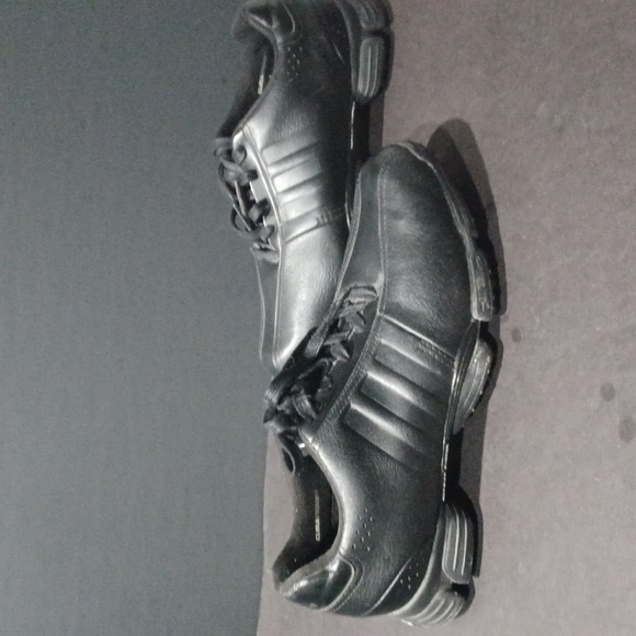 ADIDAS 2010 GREENSTAR BLACK LEATHER SOFT GOLF CLEATS MENS Sz 9 PRE-OWNED 670592 - Picture 1 of 6